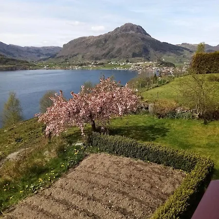 아파트 Sandeidfjorden